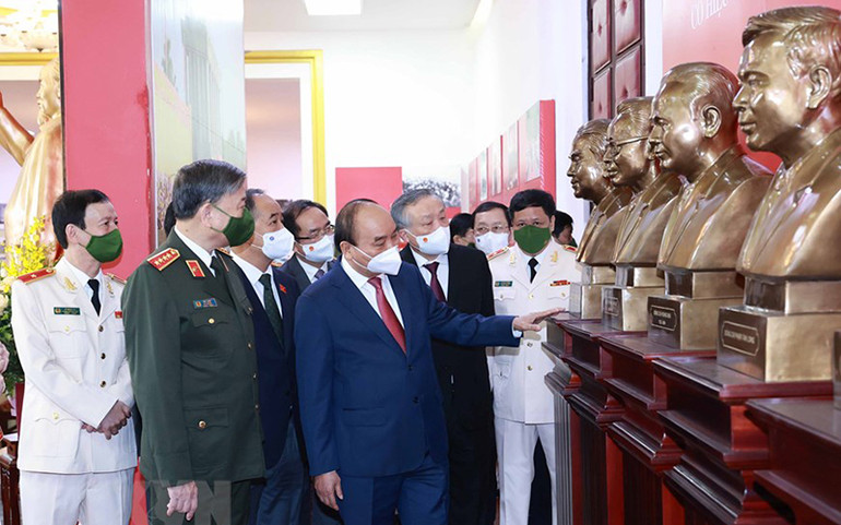 Lễ kỷ niệm 75 năm Ngày truyền thống Học viện An ninh nhân dân -0