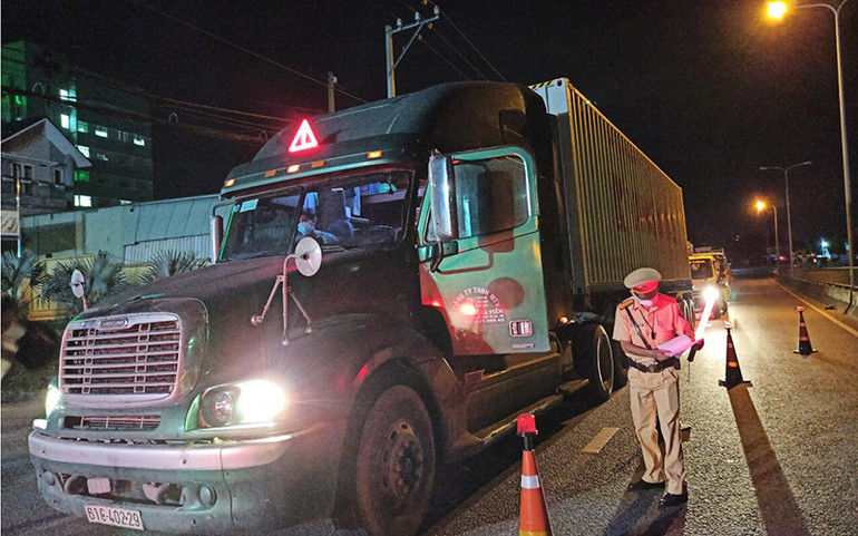 Tạo “luồng xanh” vận tải hàng hóa ở khu vực phía nam -0