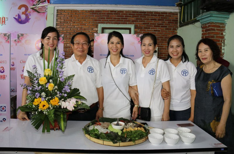 Kiều bào Lào với Ngày Quốc tế Phụ nữ năm 2021 -0