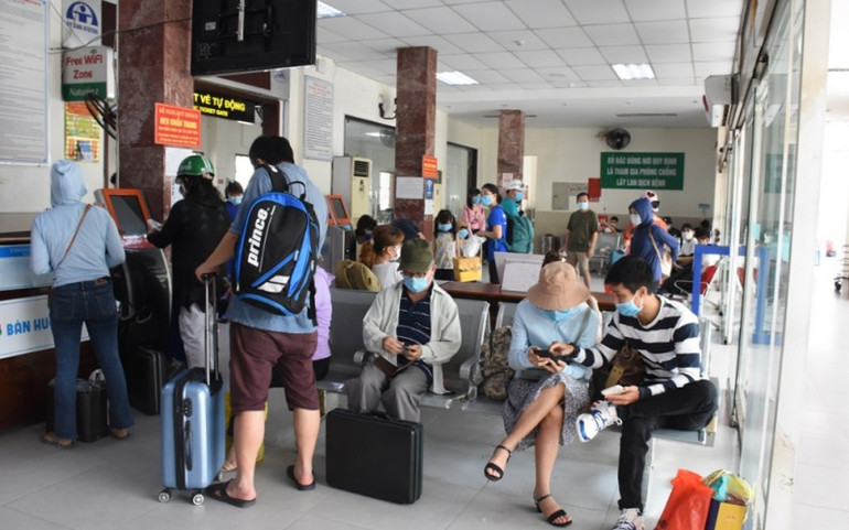 Khách du lịch thực hiện nghiêm thông điệp 5k khi đến Đà Nẵng -0