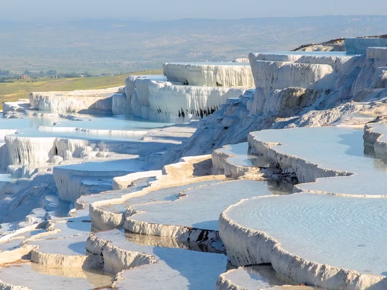 Vịnh Hạ Long trong danh sách 50 kỳ quan thiên nhiên đẹp nhất thế giới -1