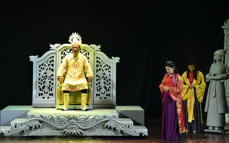 Sân khấu kịch nói tìm hướng “tự cứu mình” -0