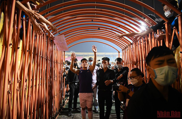 CLB Hà Nội giành chiến thắng đậm trong ngày chia tay Quang Hải -0