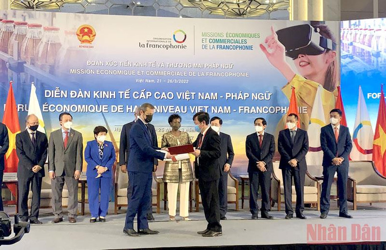 Lễ trao các Thỏa thuận hợp tác. Xây dựng quan hệ hợp tác, đối tác lâu dài, bền vững giữa Việt Nam và Cộng đồng Pháp ngữ -0