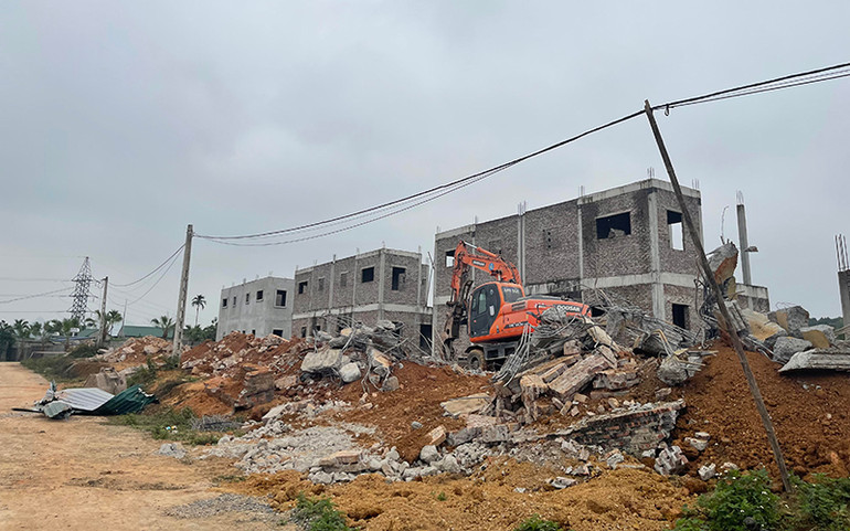 Buộc tháo dỡ “dự án ma Green Oasis Vilas” tại Lương Sơn -0