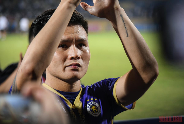 CLB Hà Nội giành chiến thắng đậm trong ngày chia tay Quang Hải -0