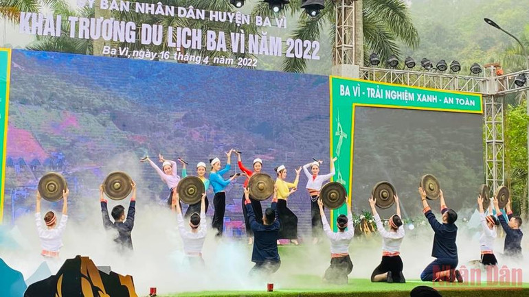 Ba Vì giới thiệu những nét văn hóa đặc sắc của đồng bào các dân tộc thiểu số trên địa bàn. Ba Vì khai trương mùa du lịch với nhiều trải nghiệm mới -0