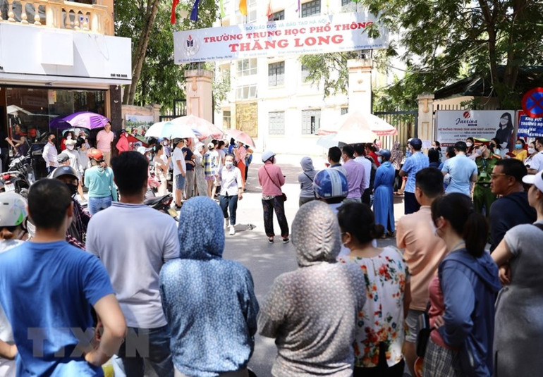 [Photo] Hà Nội trải qua đợt cao điểm nắng nóng, có lúc tới 40 độ C -0