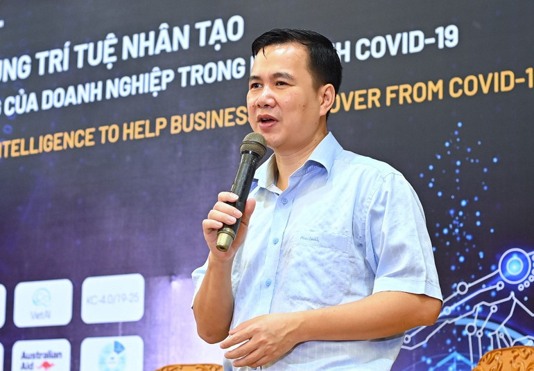 Thứ trưởng KH-CN Bùi Thế Duy phát biểu tại Tọa đàm trực tuyến. Ảnh: GIANG HUY - VnExpress. Chuyên gia hiến kế giải pháp ứng dụng AI trong đại dịch -0