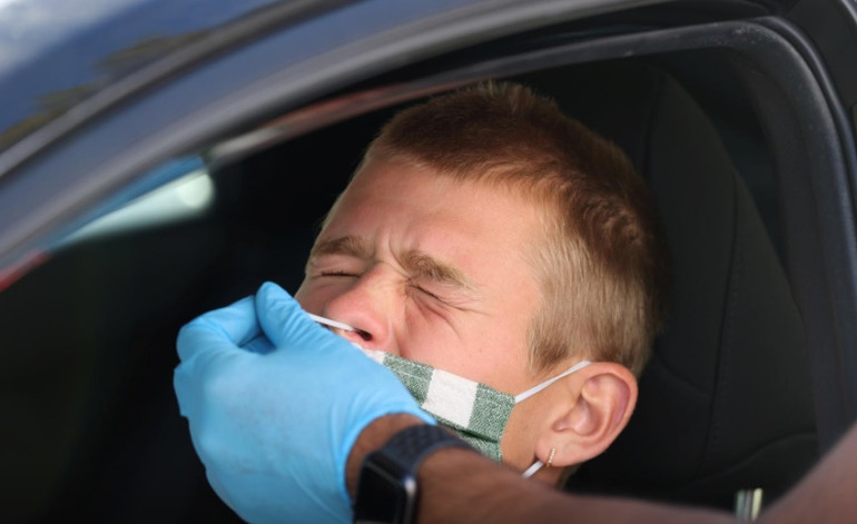 Mỹ cổ vũ, EU chỉ trích Anh phê duyệt vaccine Covid-19 vội vàng -0