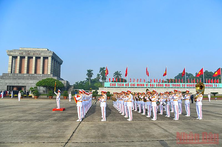 Lãnh đạo Đảng, Nhà nước vào Lăng viếng Chủ tịch Hồ Chí Minh trước kỳ họp Quốc hội -0