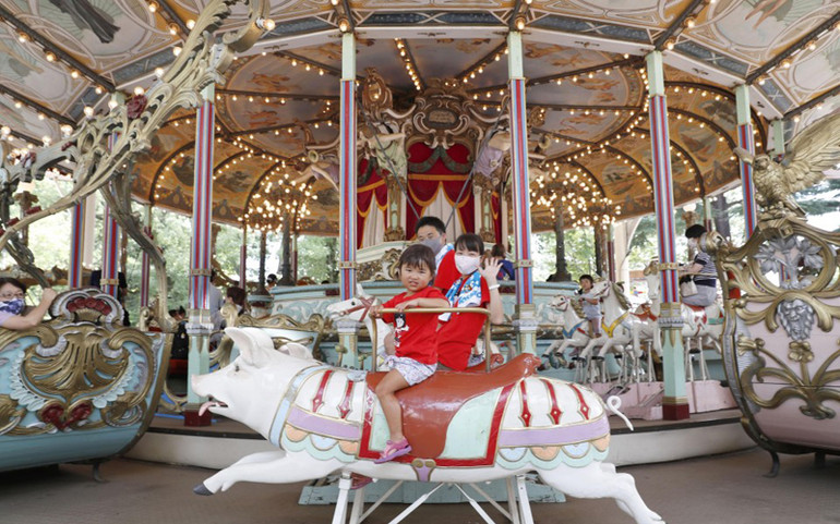 Chia tay công viên giải trí 94 năm, người Nhật chờ đón công viên Harry Potter -0