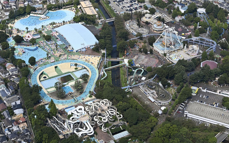 Chia tay công viên giải trí 94 năm, người Nhật chờ đón công viên Harry Potter -0