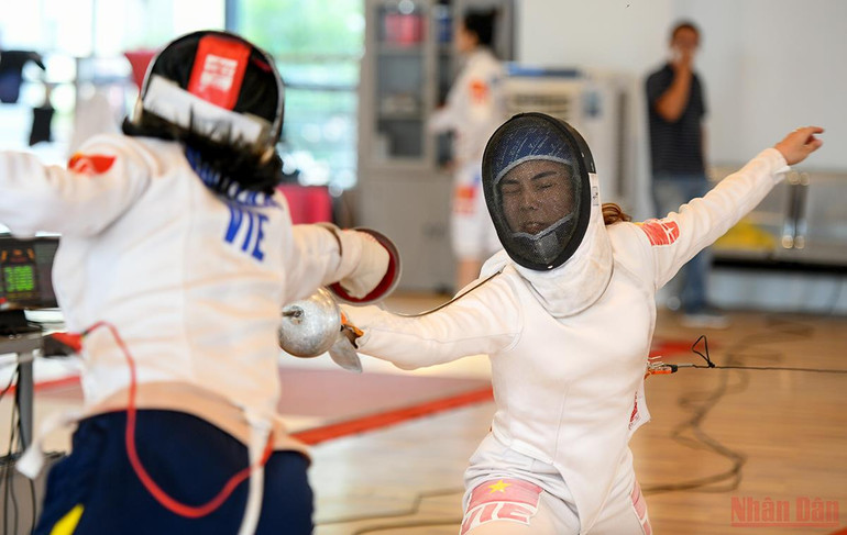 Một ngày của đội tuyển đấu kiếm Việt Nam -0