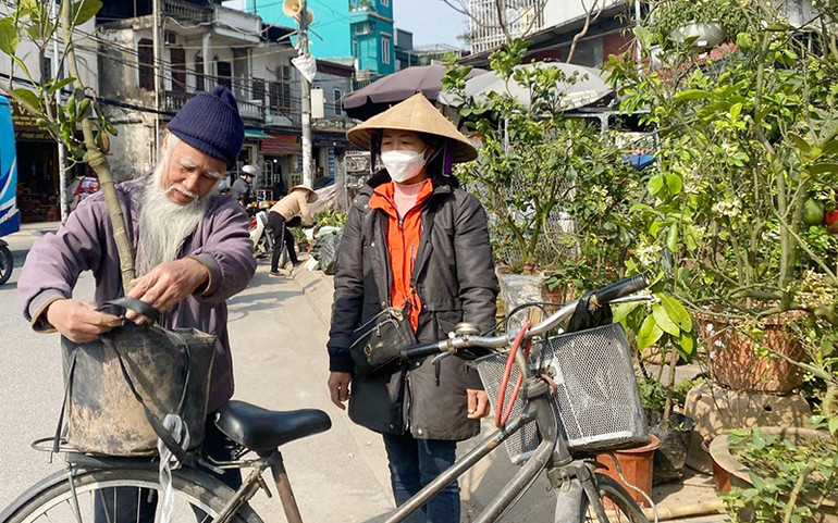 Chợ phiên độc đáo trong phố -0