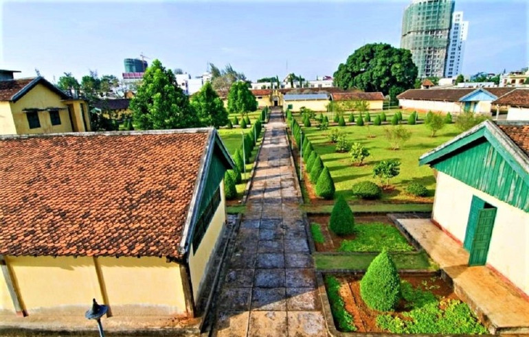 Nhiều hạng mục công trình trong Di tích quốc gia đặc biệt Nhà đày Buôn Ma Thuột đã xuống cấp cần bảo tồn, phát huy giá trị di tích để thu hút khách tham quan trong nước và quốc tế. Bảo tồn và phát huy giá trị các di tích ở Đắk Lắk -0