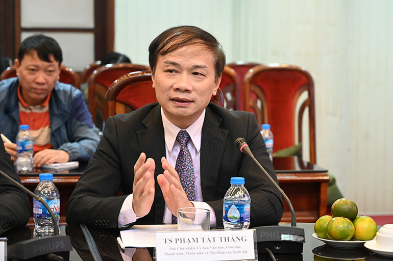 Giao lưu trực tuyến 