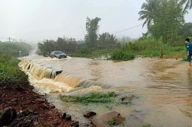 Mưa lũ làm 2 người chết, mất tích và ngập lụt tại nhiều địa phương ở Đắk Lắk -0