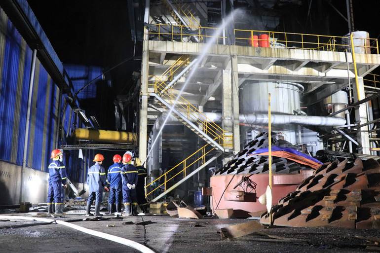 Nổ trạm khí than tại Bắc Ninh, 3 người tử vong -1