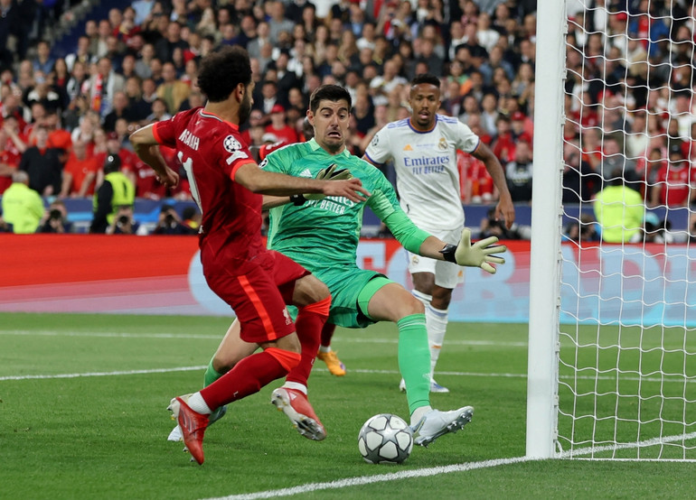 Tiếp tục là thủ thành Courtois chặn đứng mọi nỗ lực của Salah ở cuối trận. Những khoảnh khắc đẹp trong trận chung kết Champions League -0