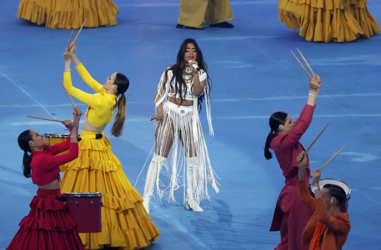 Camila Cabello biểu diễn trước thềm trận chung kết Champions League 2021/2022. Những khoảnh khắc đẹp trong trận chung kết Champions League -0