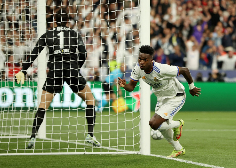 Vinicius Junior ăn mừng bàn thắng mở tỷ số. Những khoảnh khắc đẹp trong trận chung kết Champions League -0
