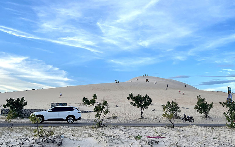 Hơn 13.500 du khách đến Bình Thuận dịp Tết Dương lịch 2022 -0