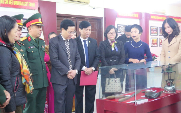 Triển lãm “Đảng Cộng sản Việt Nam - từ đại hội đến đại hội” -0