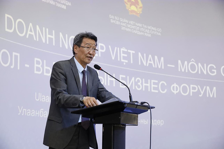 Ông Ochir-Erdene, Tham tán Bộ Ngoại giao Mông Cổ. (Ảnh: Đại sứ quán Việt Nam tại Mông Cổ cung cấp) Diễn đàn Doanh nghiệp Việt Nam-Mông Cổ thu hút hàng trăm doanh nghiệp tham gia -0