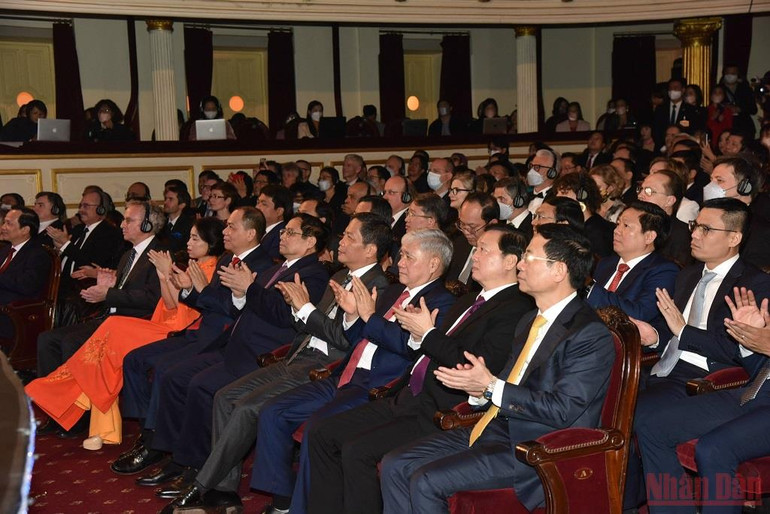 Các đại biểu tham dự lễ trao giải. Ảnh: TRẦN HẢI. Lễ trao giải thưởng khoa học VinFuture trị giá 3 triệu USD -0