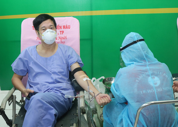 Hiến máu nhân đạo: San sẻ tình yêu thương từ trong tâm dịch -0