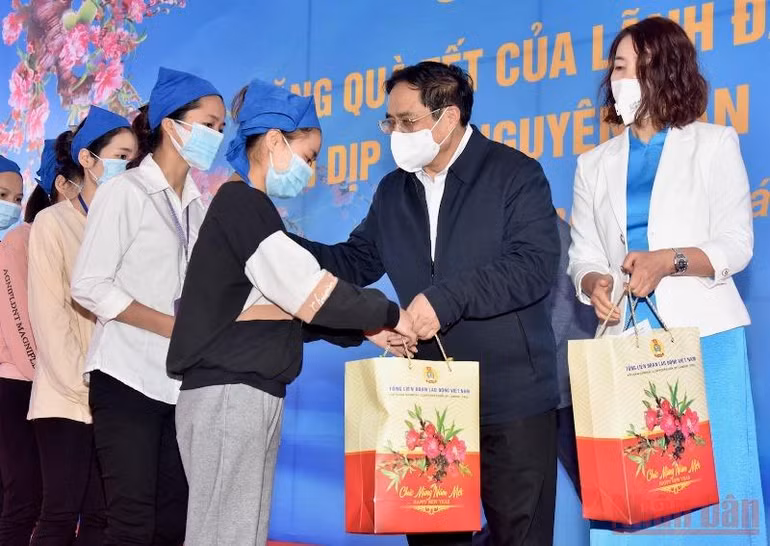 Phát huy truyền thống Thanh Hóa anh hùng; chăm lo Tết cho người lao động -0