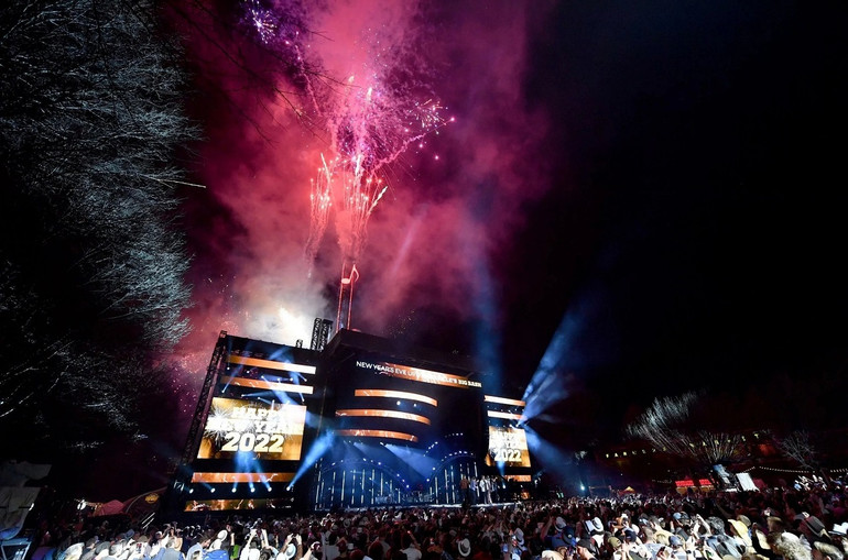 Thế giới chào năm mới 2022 trong bối cảnh thắt chặt quy định phòng, chống dịch Covid-19 -0