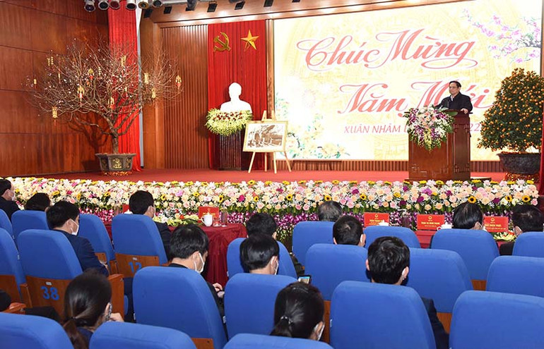 Thủ tướng Phạm Minh Chính phát biểu tại buổi gặp mặt. Kíp trực xin yk ghép tin -0