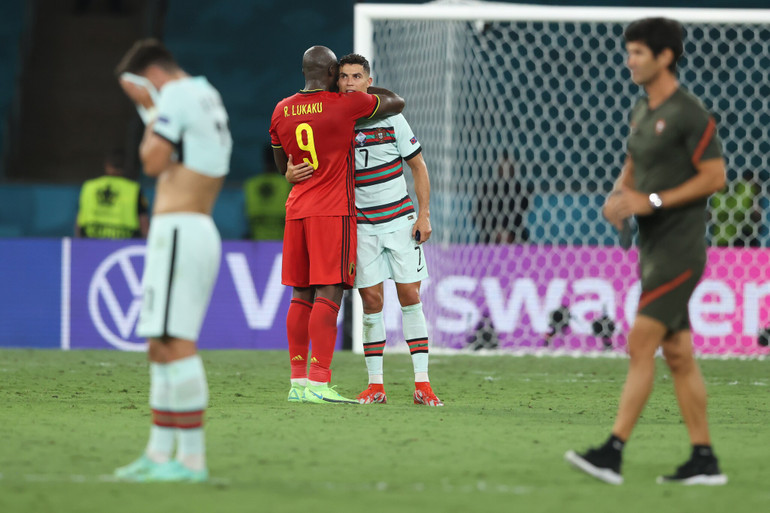 Cận cảnh Bỉ vào tứ kết Euro 2020, Bồ Đào Nha sớm thành cựu vương -0