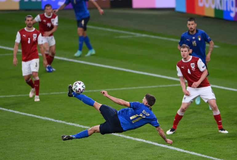 Những khoảnh khắc ấn tượng tại vòng 1/8 Euro 2020 -0