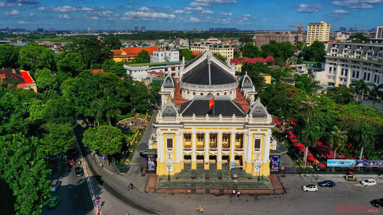 Hà Nội từ trên cao, lạ mà quen -0