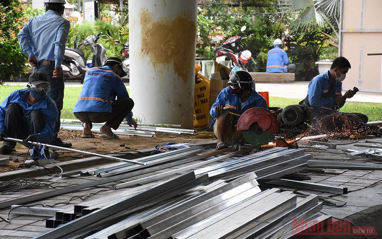 Đà Nẵng gấp rút hoàn thiện Bệnh viện dã chiến tại Cung thể thao Tiên Sơn -0