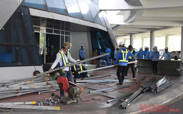 Đà Nẵng gấp rút hoàn thiện Bệnh viện dã chiến tại Cung thể thao Tiên Sơn -0