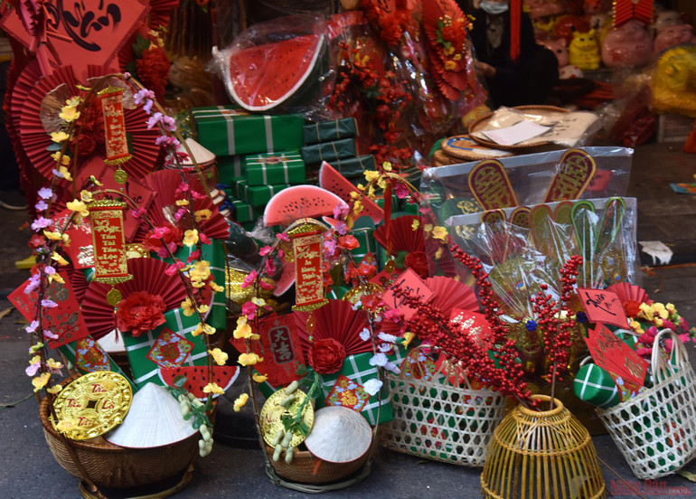  Rực rỡ chợ hoa Tết Hàng Lược -0