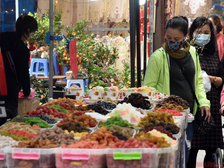  Rực rỡ chợ hoa Tết Hàng Lược -1