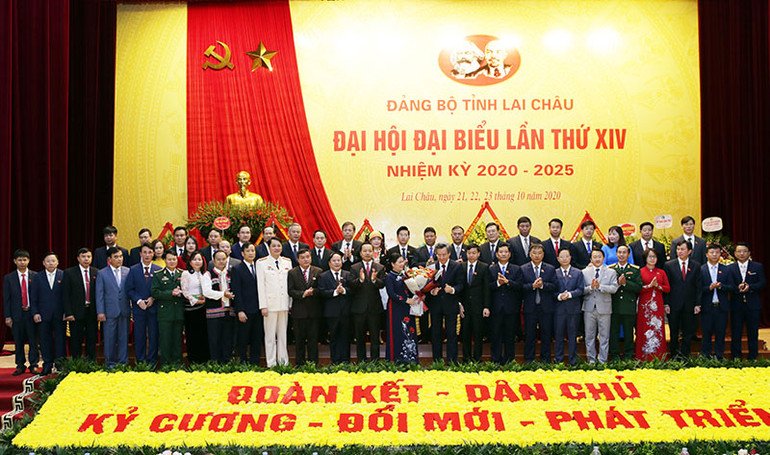 Ban Chấp hành Đảng bộ tỉnh Lai Châu khóa 14, nhiệm kỳ 2020 - 2025 ra mắt Đại hội. Đồng chí Giàng Páo Mỷ tái đắc cử Bí thư Tỉnh ủy Lai Châu -0