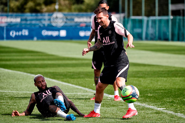 Buổi tập đầu tiên của Messi tại PSG -0