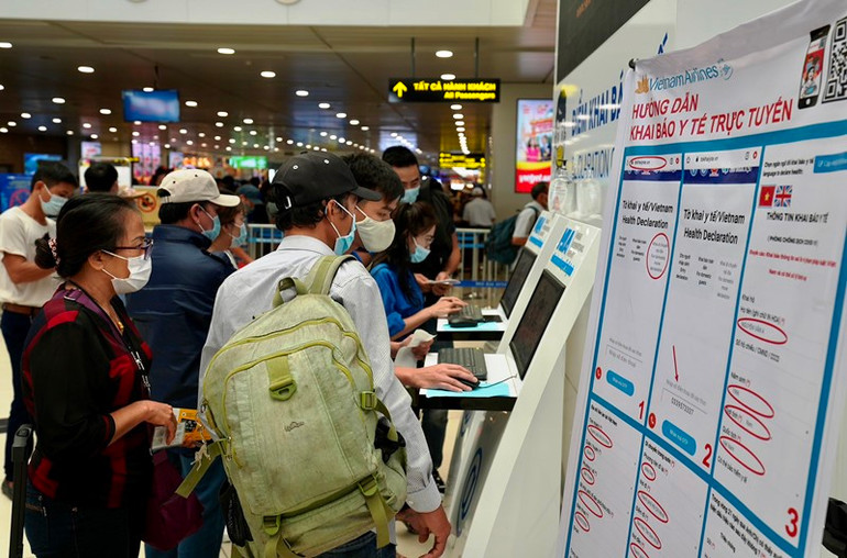 Họp khẩn bàn phương án giải tỏa ùn tắc tại sân bay Tân Sơn Nhất -0