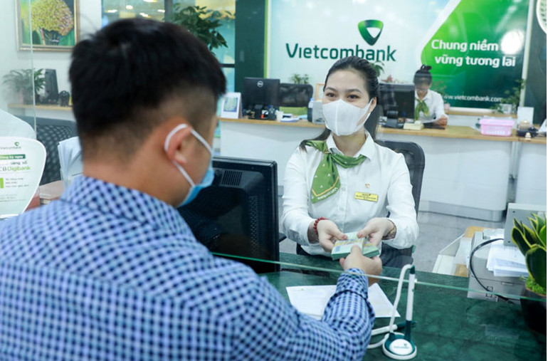 Trải nghiệm các tiện ích vượt trội của dịch vụ thẻ Vietcombank trên kênh ngân hàng số -0