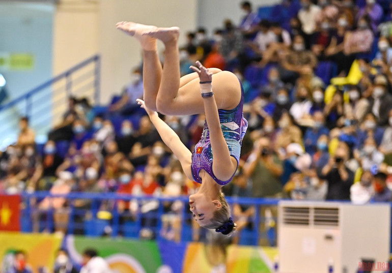 Mãn nhãn với màn biểu diễn thể dục dụng cụ trong ngày thi đấu cuối ở SEA Games 31 -2