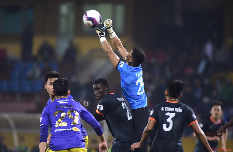 Bình Dương dập tắt hy vọng giành điểm của Hà Nội -0