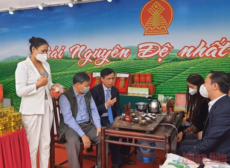 Khai mạc phiên chợ nông đặc sản vùng miền tại Hà Nội -0