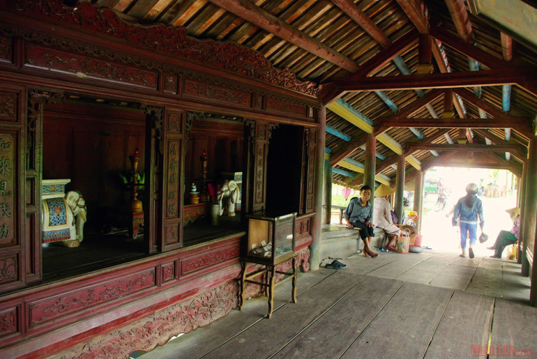 [Ảnh so sánh]: Cầu ngói Thanh Toàn trước và sau trùng tu, tôn tạo -0