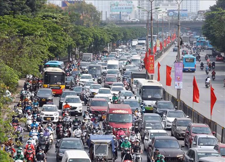 Cửa ngõ Thủ đô ùn tắc kéo dài trong ngày đầu kỳ nghỉ lễ 30/4-1/5 -0